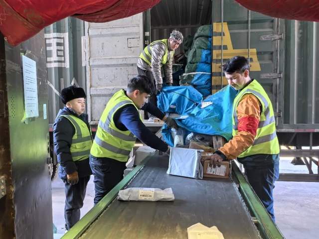 澤普縣：快遞進村全覆蓋 物流末梢暢通鄉村振興路