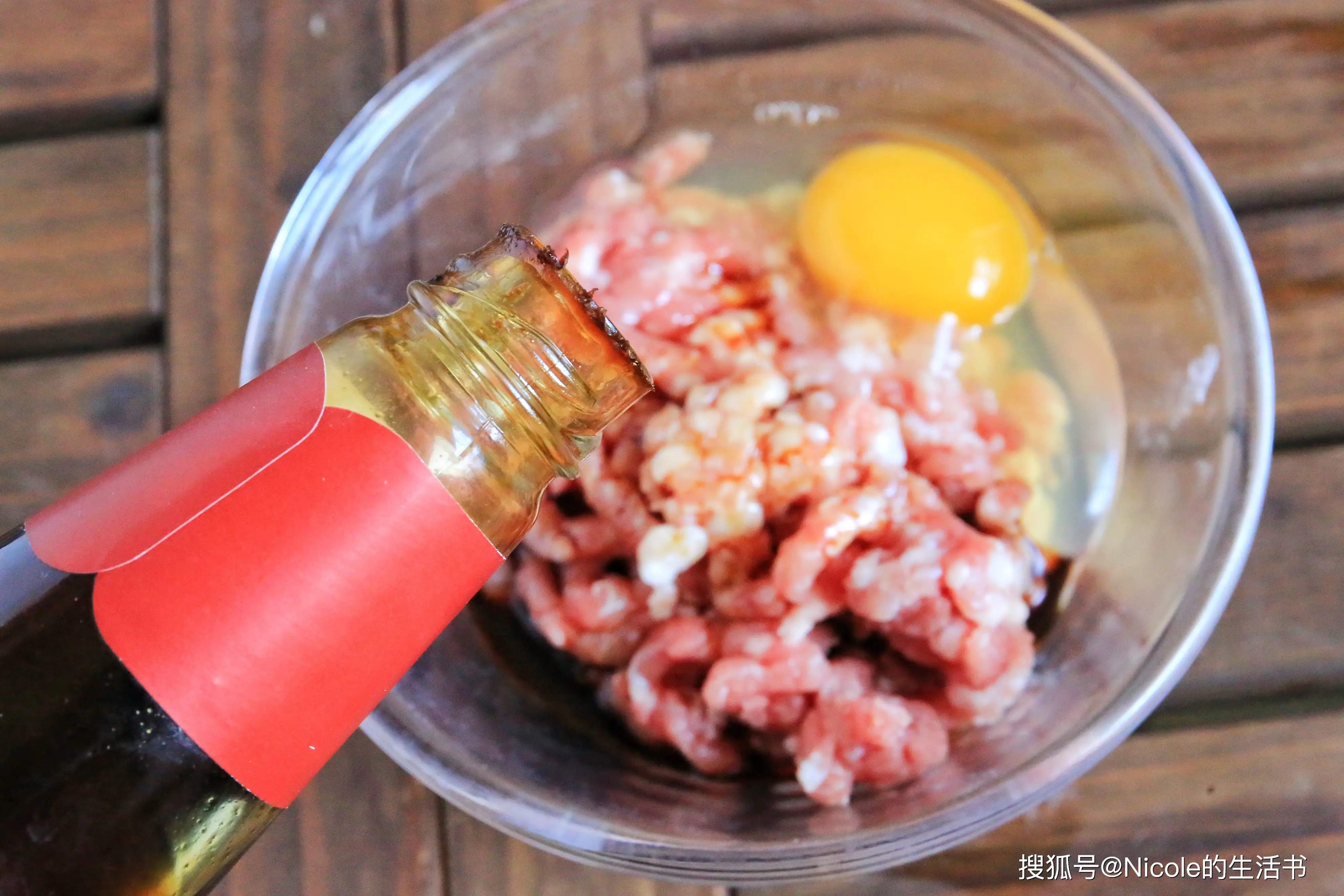 原創帶來無限暖意的秋冬美食：砂鍋白菜丸子煲