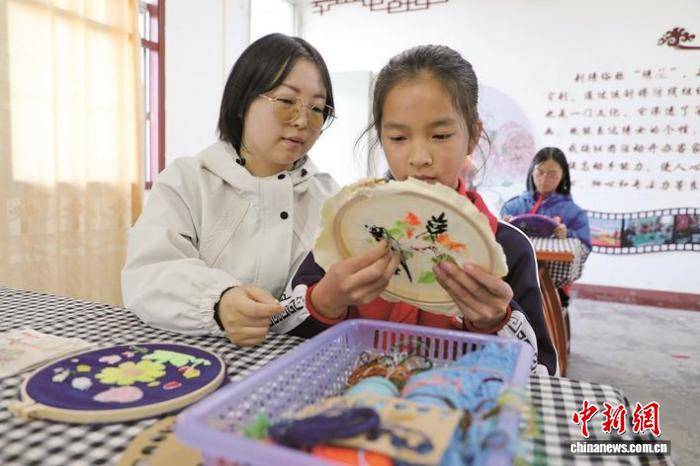 福建寧化：客家刺繡從祖地走向課桌