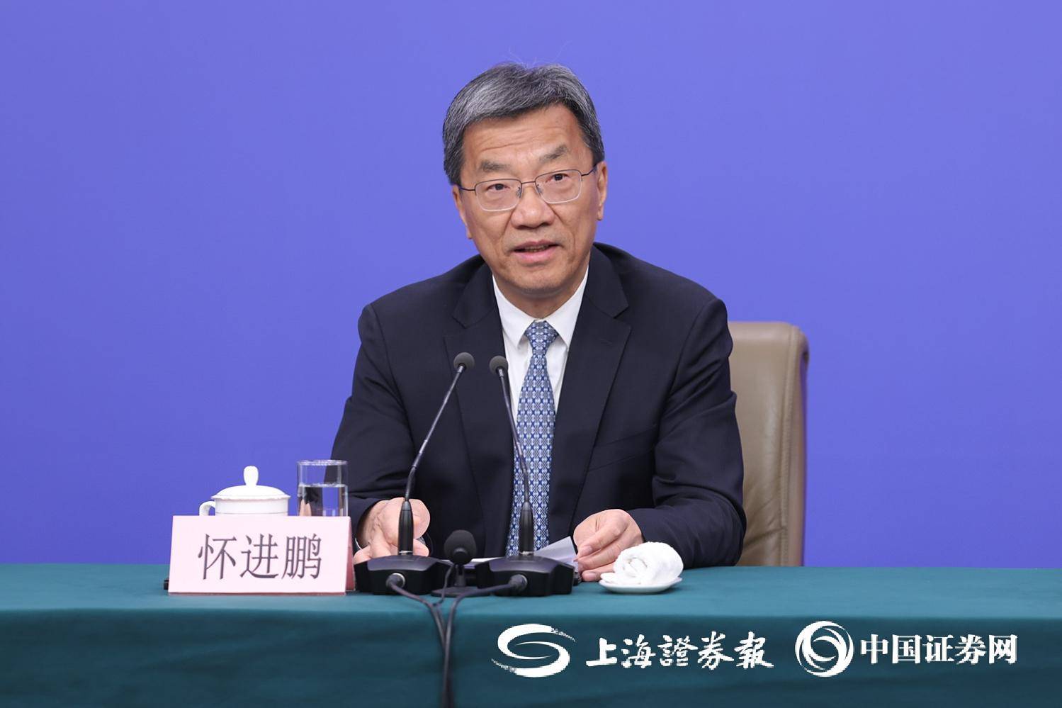 教育部部長懷進鵬：圍繞全面構建公平優質的基礎教育體系，實施基礎教育重大工程