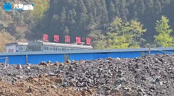 採煤致山體開裂，貴州一村400多名村民房屋千瘡百孔無處可搬，申請宅基地被推脫，包村領導：你就去依法起訴啊