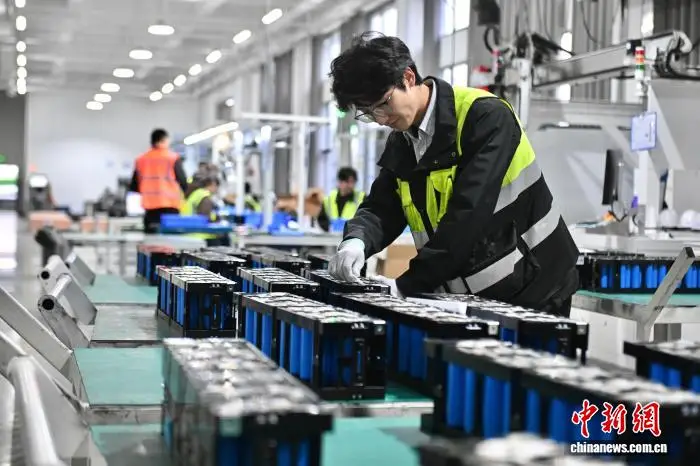 安徽合肥：新能源汽車配件產業加速跑