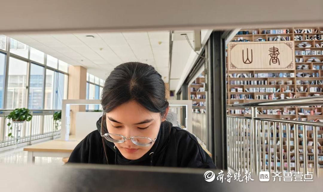 濰坊科技學院圖書館：圖書走出庫，邊邊角角有書香