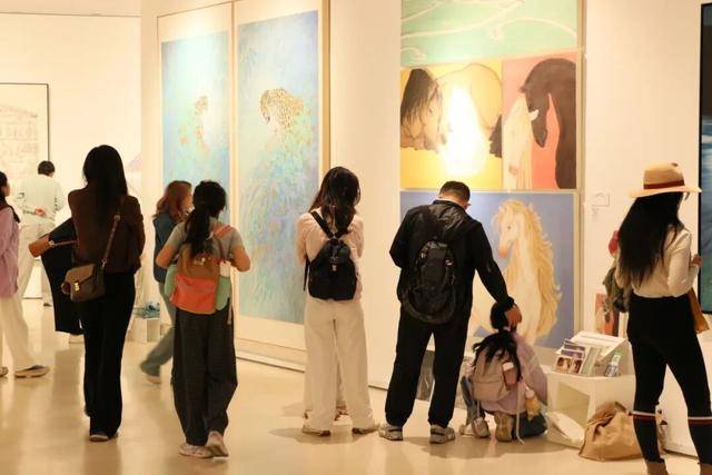 央美畢業季展出千餘件研究生作品