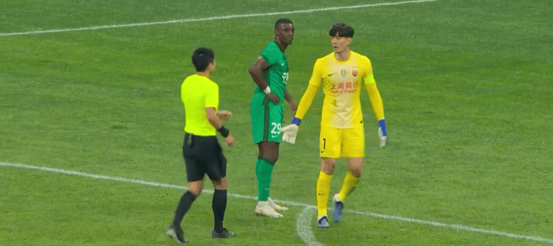 原創2-2平！國安VS海港，上演“戲劇性”判罰，裁判馬寧再度成為焦點