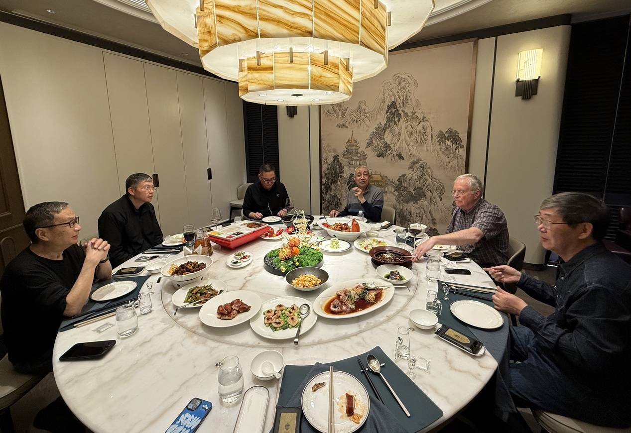 跨越山海光影之約：美國相機收藏家吉姆·麥基翁中國尋機之旅