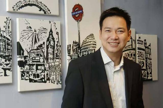 香港知名演員復出拍戲，轉行從事財務策劃，同時兼任大學老師