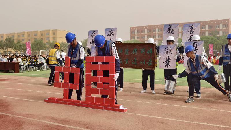 巴楚縣中等職業技術學校職業教育活動周啟動