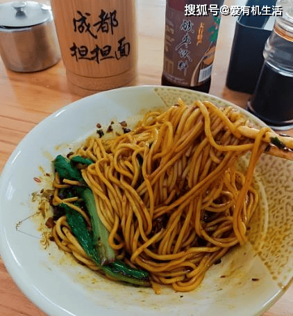 原創成都美食三絕：一口麻辣鮮香，吃出巴適得板！