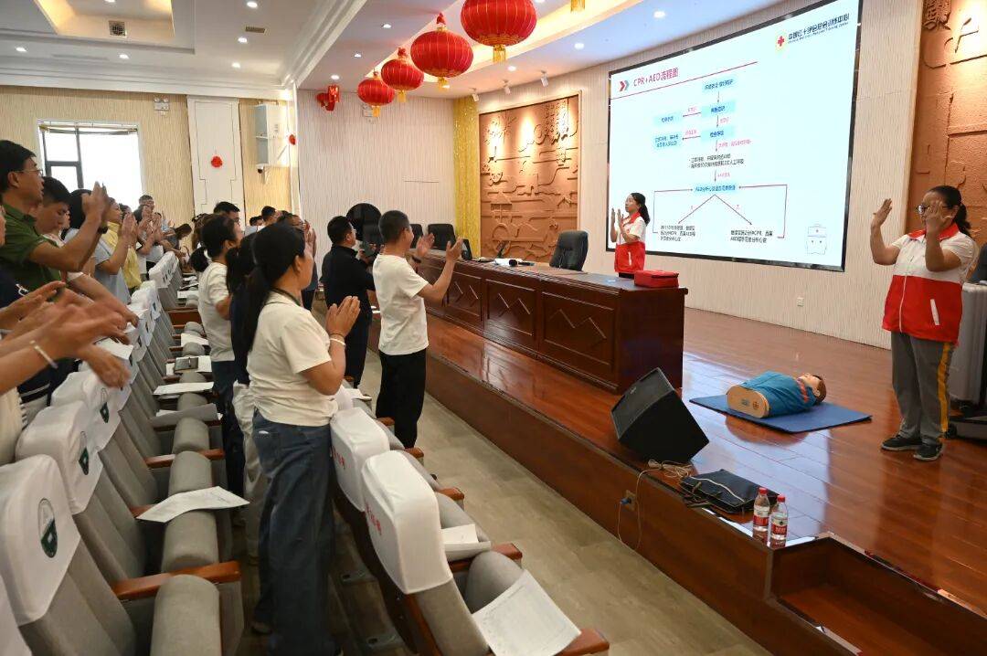 我們也能當“急救俠”！紅十字應急救護培訓走進忻州實驗中學