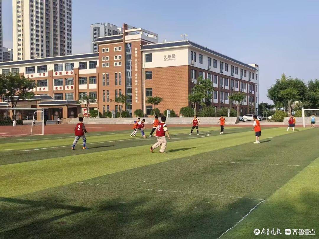聊城市實驗小學第二屆“校長杯”班級足球聯賽開幕