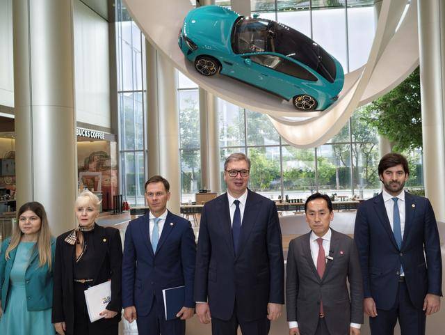 武契奇在小米汽車工廠下單，買了啥？