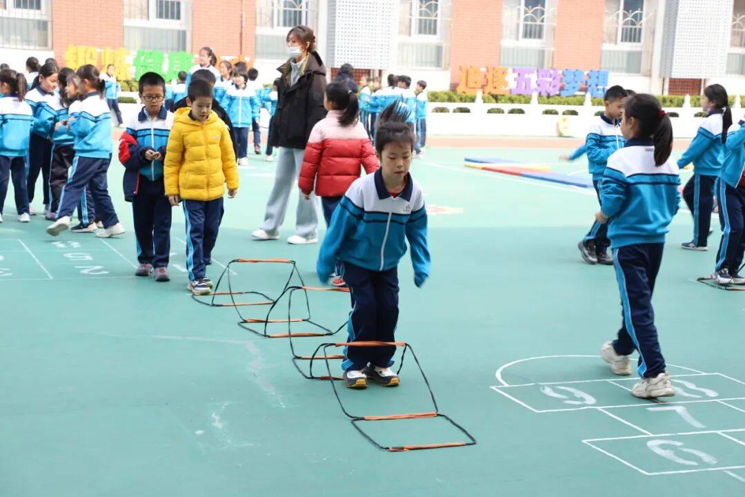 金邊銀角用起來！西城這所小學的空間規劃獲贊