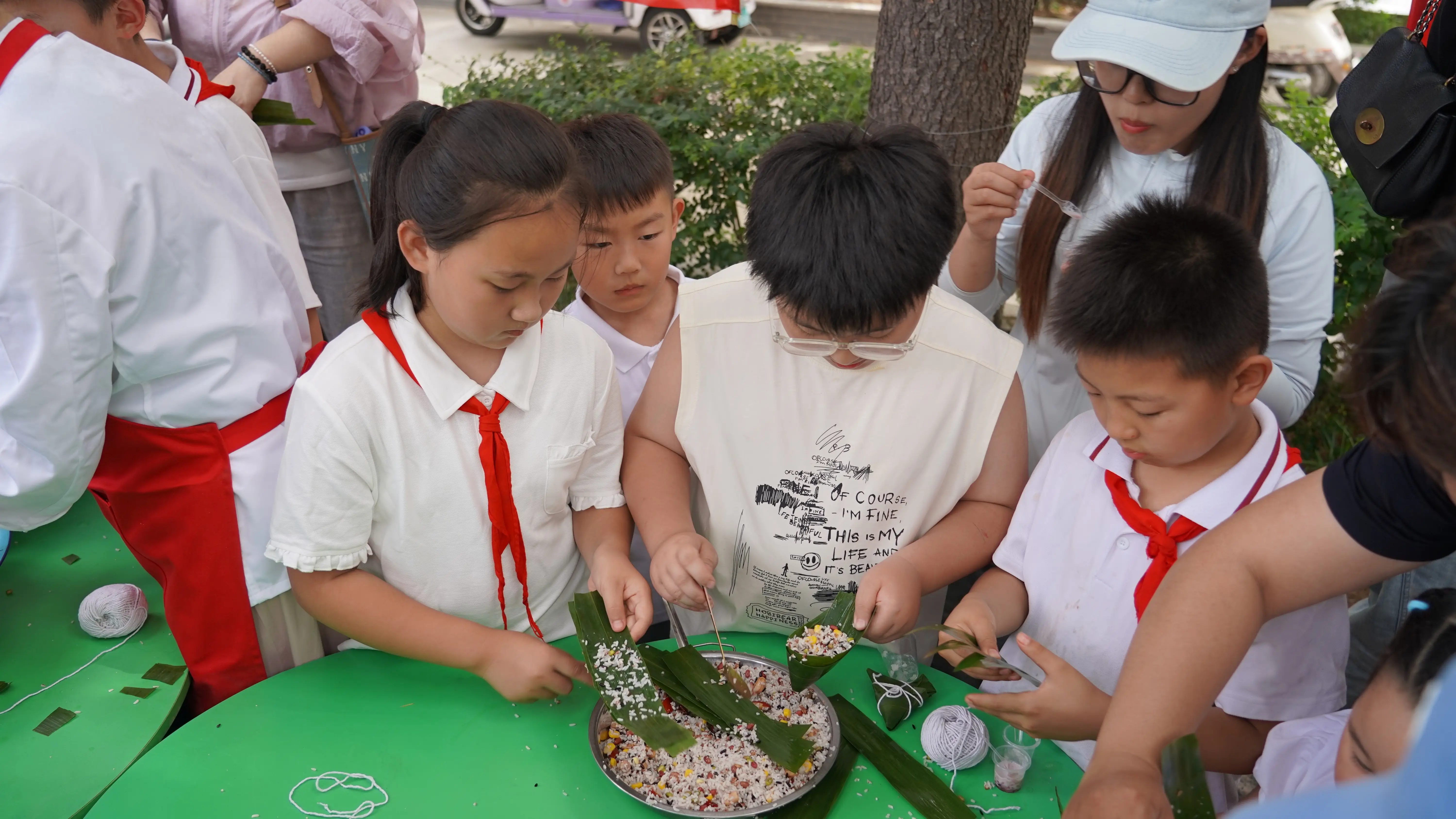 非遺美食進校園 童心巧手迎端午