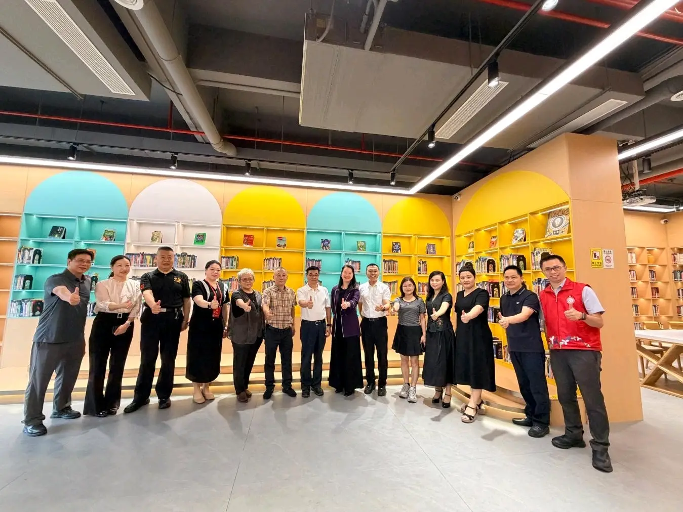 深圳首個關工委圖書館揭牌