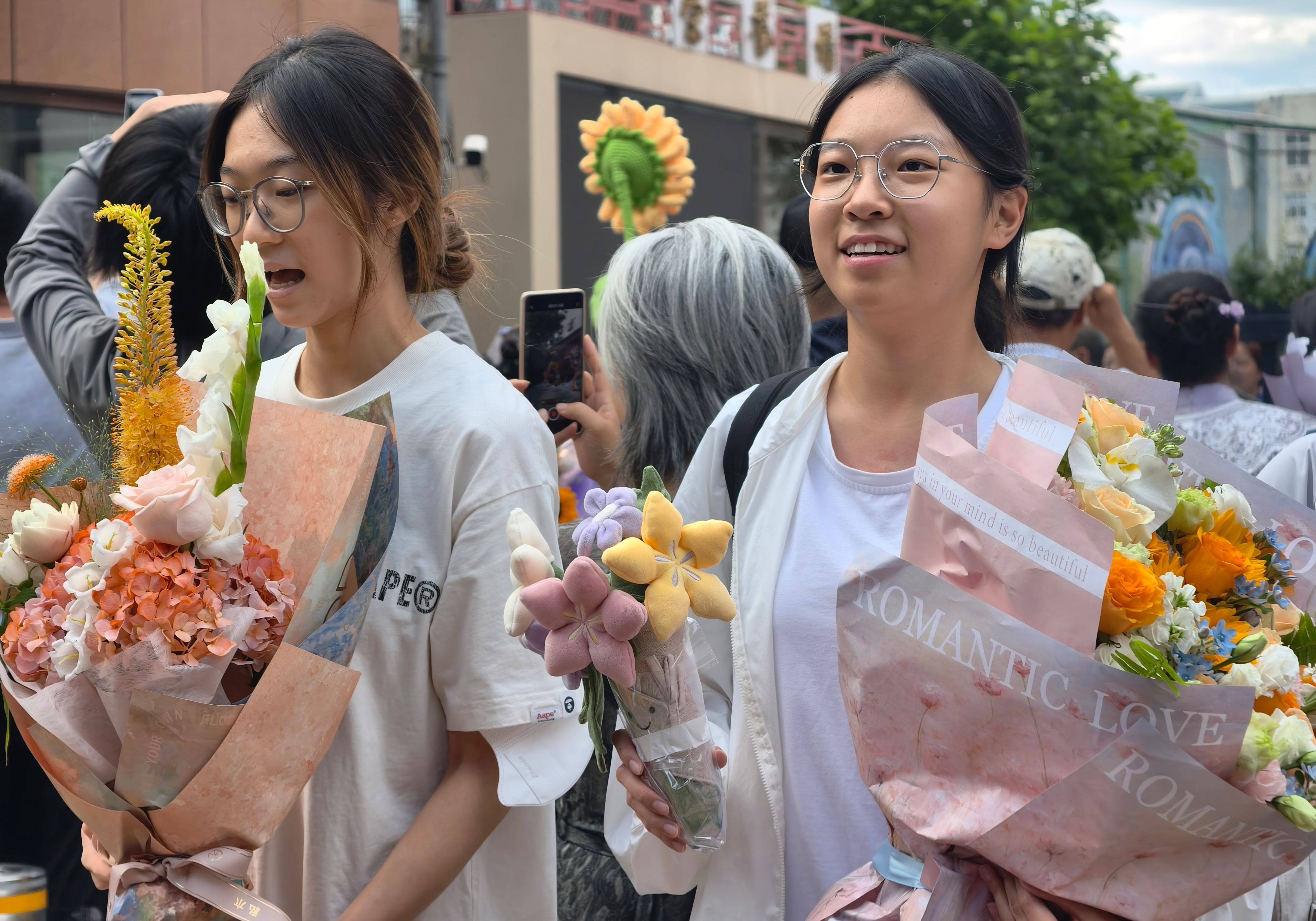 2026年高考收官，廣渠門中學考點溫情滿溢