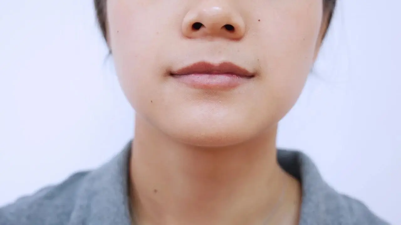 原創女性嘴上出現這4個變化時，不要忽視，或許是有婦科疾病的表現