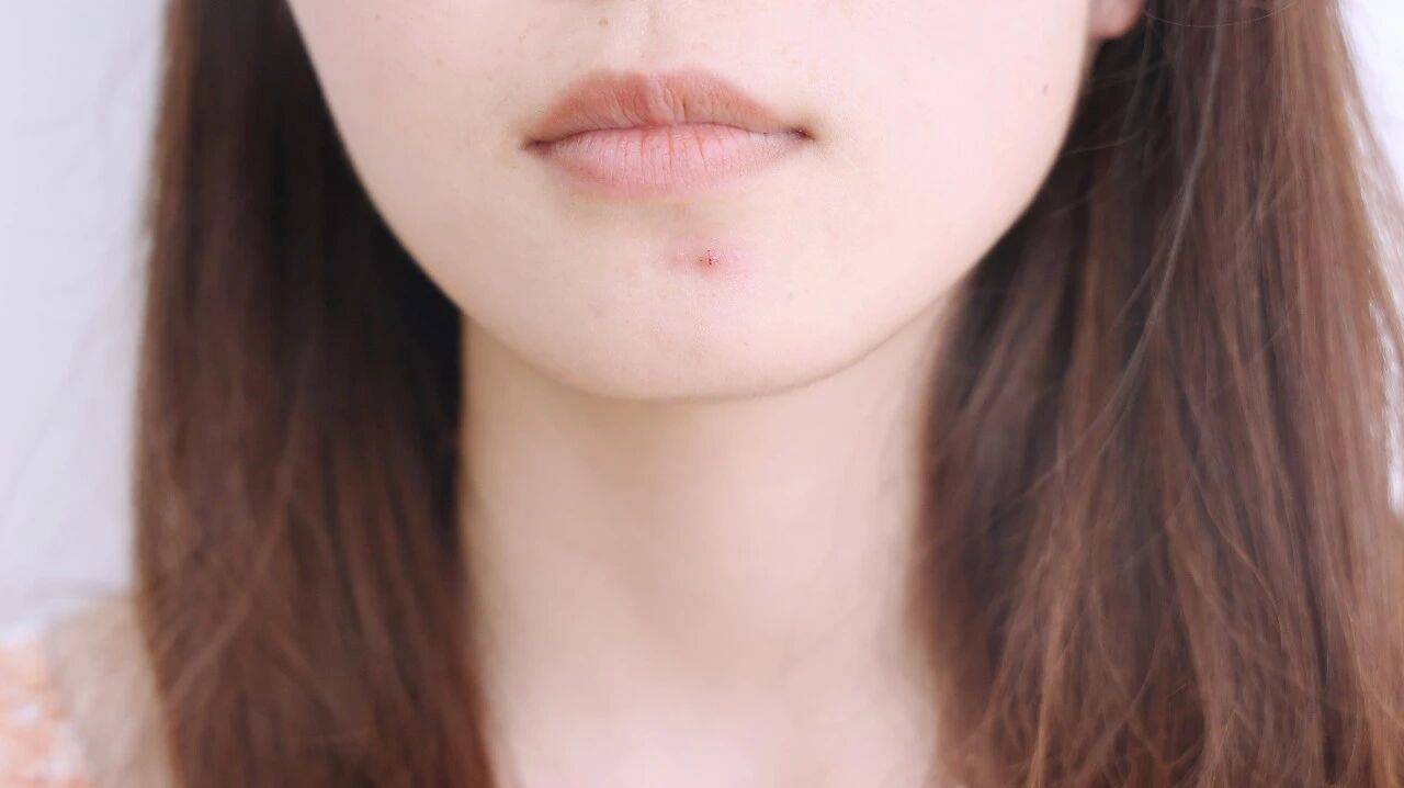 原創女性嘴上出現這4個變化時，不要忽視，或許是有婦科疾病的表現