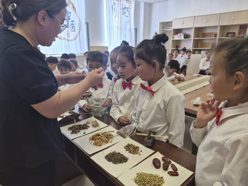 北山小學“班班非遺博物館”點亮文化和自然遺產日