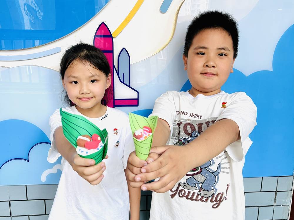 小“手工藝人”連捏帶畫，祥雲路小學端午非遺體驗文化味亮眼