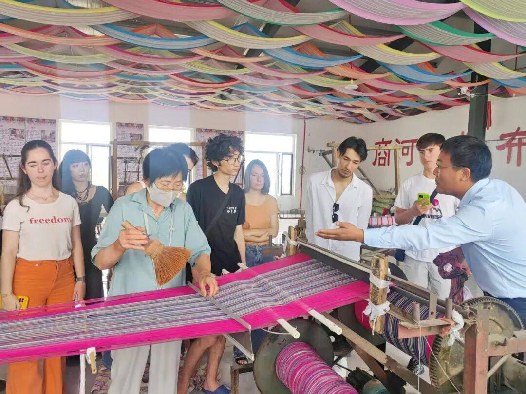濟南大學國際教育交流學院留學生來商開展文化交流活動
