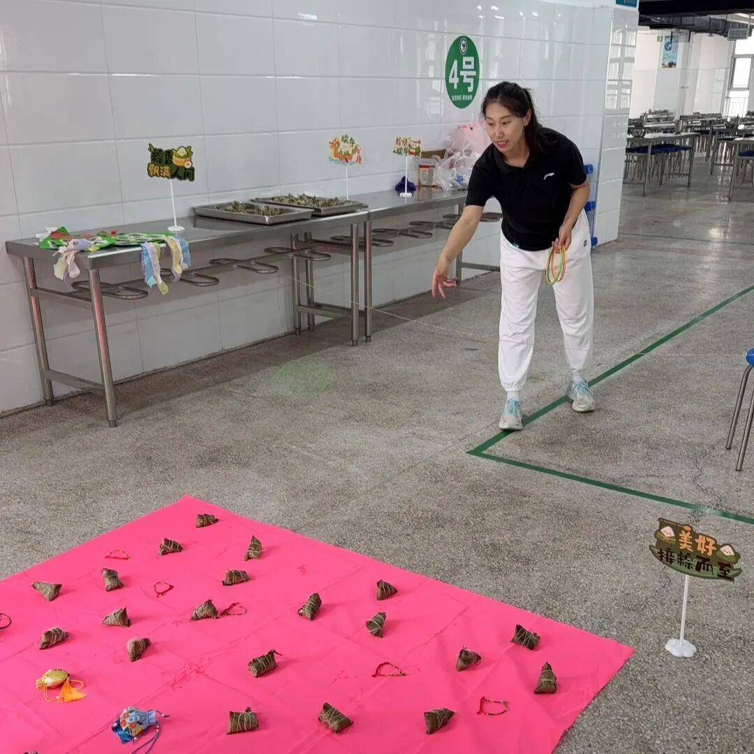 臨沂第六中學太原路校區教師開展端午節主題活動