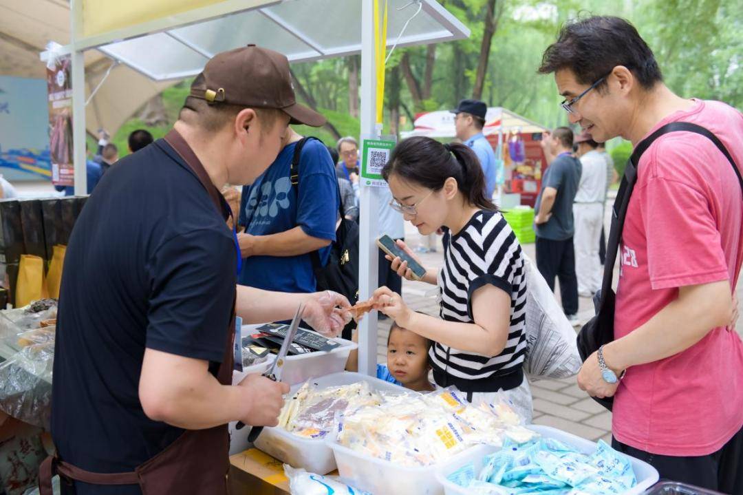 看演出、逛市集、品美食……圓明園這個“草原”市集，端午必打卡