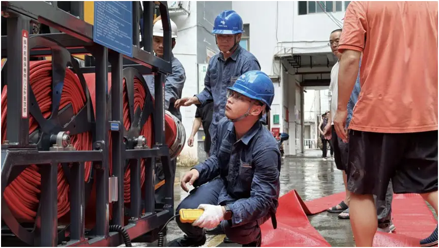 廣西電網抗擊“龍舟水” 全力搶修快速覆電