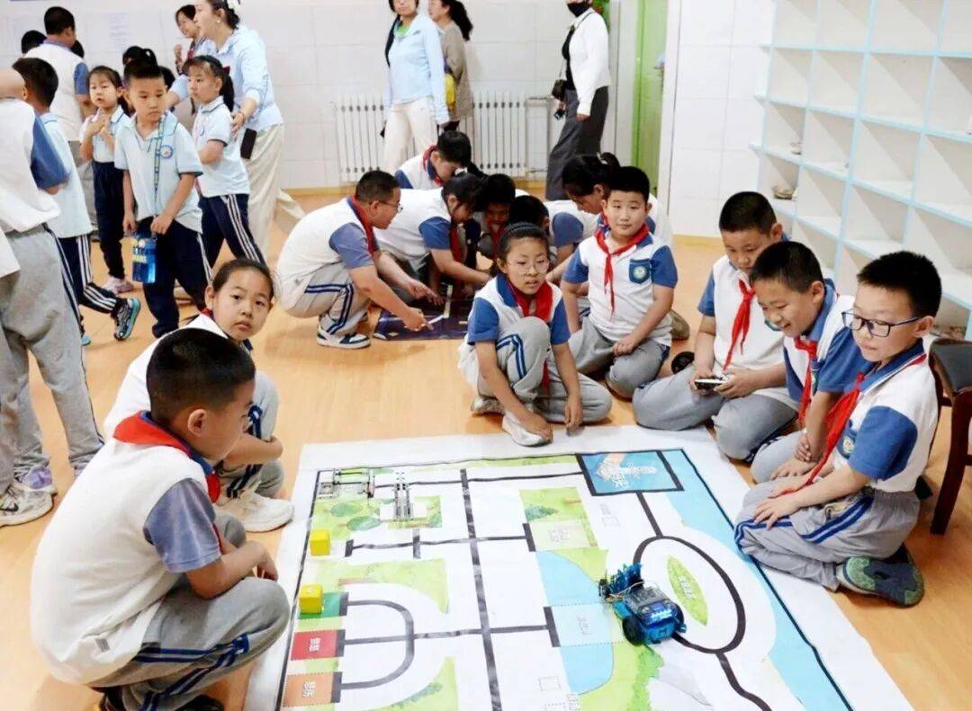 科技點亮夢想 創新築夢未來 | 圃園街小學首屆科技節精彩開幕