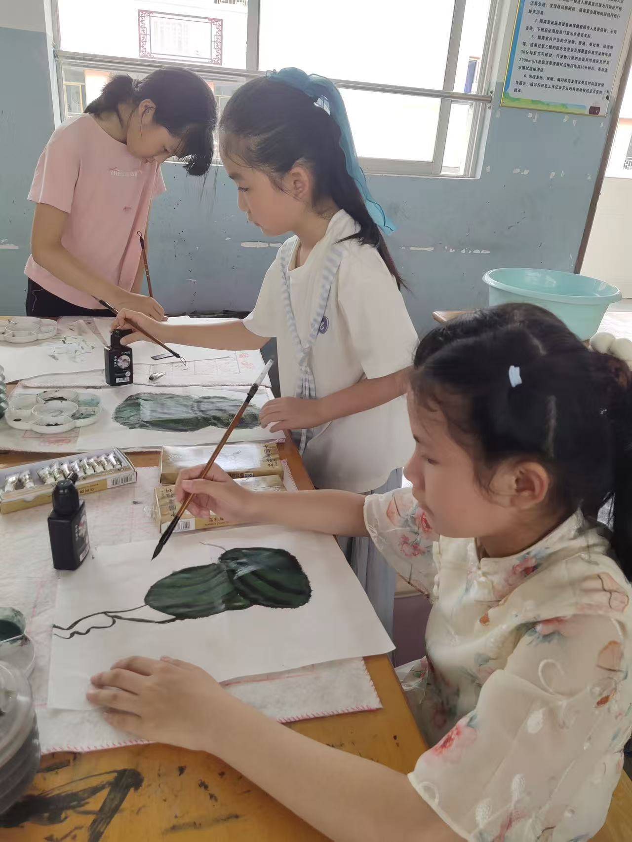 筆墨繪童趣 巧藝綻芳華——尋烏縣實驗小學2026年春季學期美術成果風采展