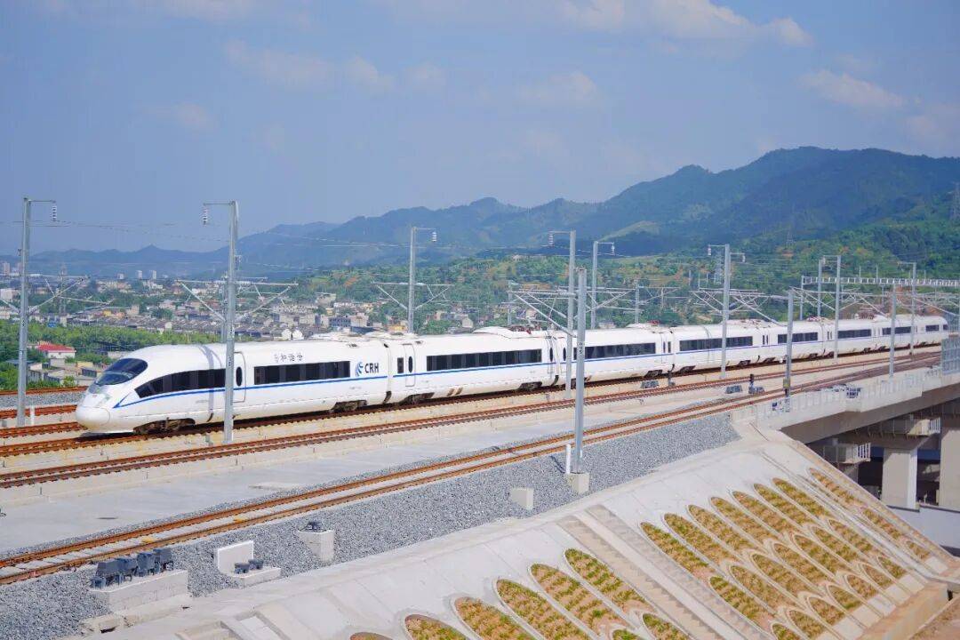 “乘高鐵、遊商洛、觀賽事、當主角”商洛旅遊優惠政策