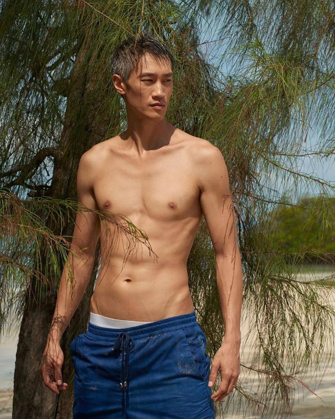 美國華裔超模 Philip Huang 在威尼斯旅遊，被強行要求復出！