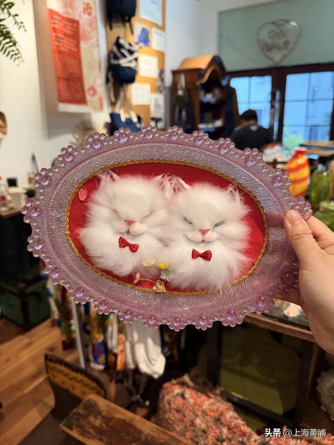 鄭愷都來選衣服！這家開了9年的中古小店，收藏的每一樣都是老上海的煙火碎片！