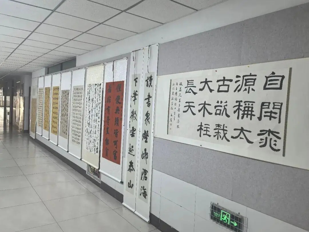 原創臨沂市書法家協會 “文潤沂蒙·書法百校行 ”主題活動走進沂河實驗小學