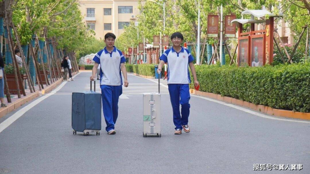 最高增分216！邯鄲恆一中學隆重舉行2026屆復讀生表彰大會