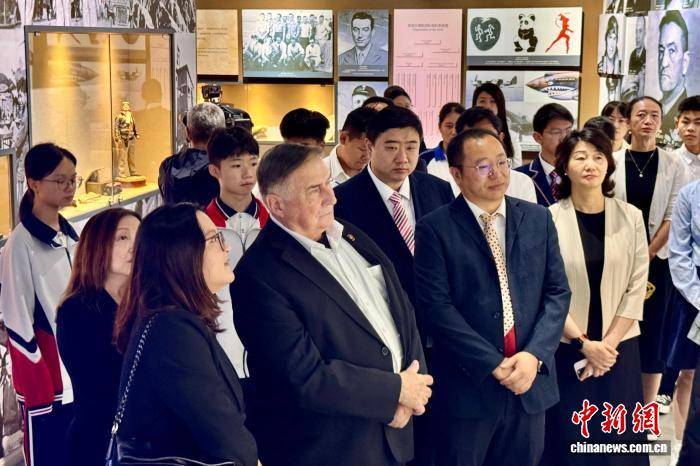 雲南5所中學獲“飛虎隊友誼學校”授牌