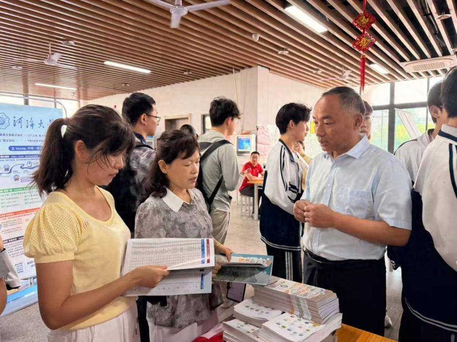 安徽理工大學校領導帶隊赴池州地區多所重點中學推介學校