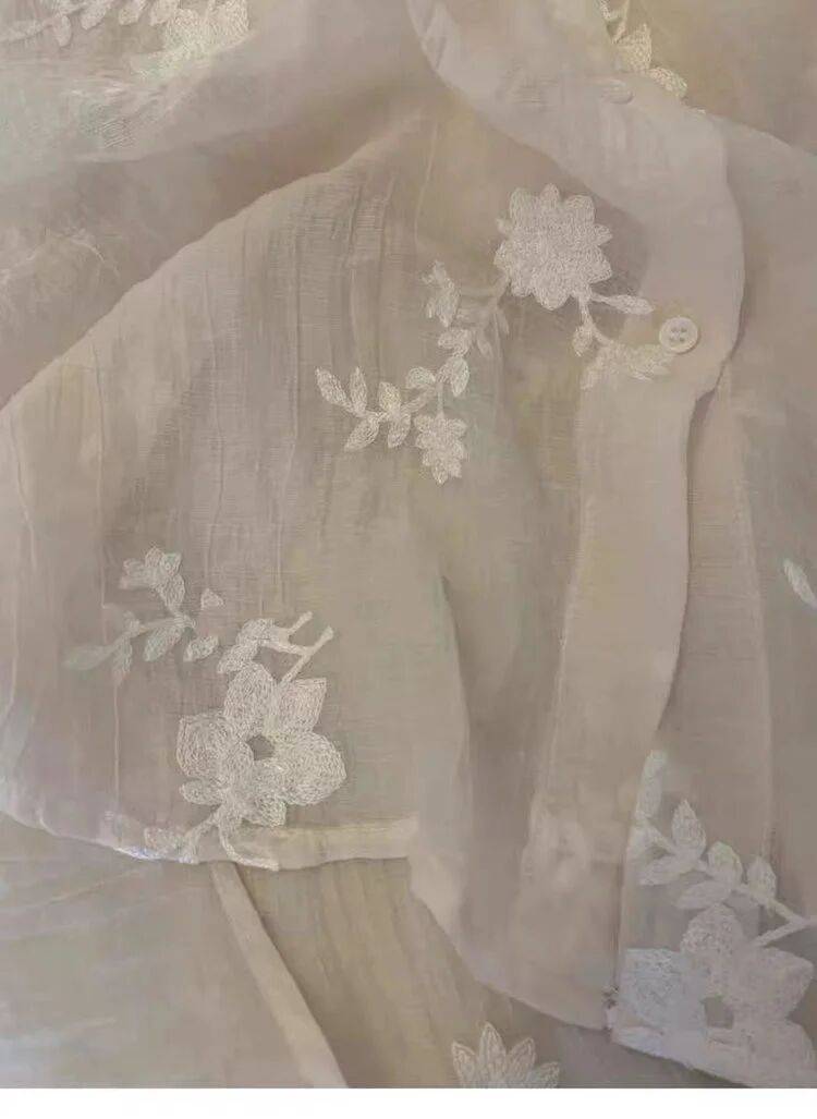 “天絲刺繡襯衫”美絕了，誰穿誰仙氣爆棚！