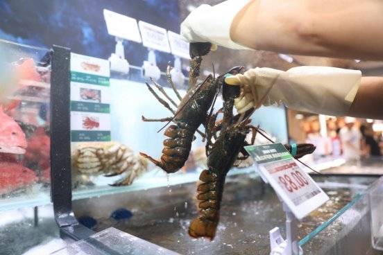 京東七鮮超市河東首店開業，AI美食與雲南鮮菌成爆款