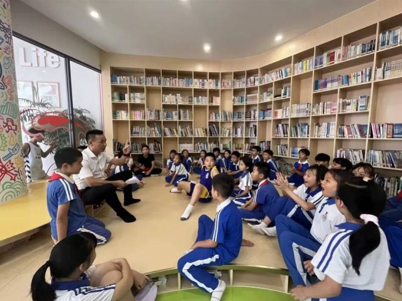 324封來信，封封有回應！深圳這位小學校長真暖心