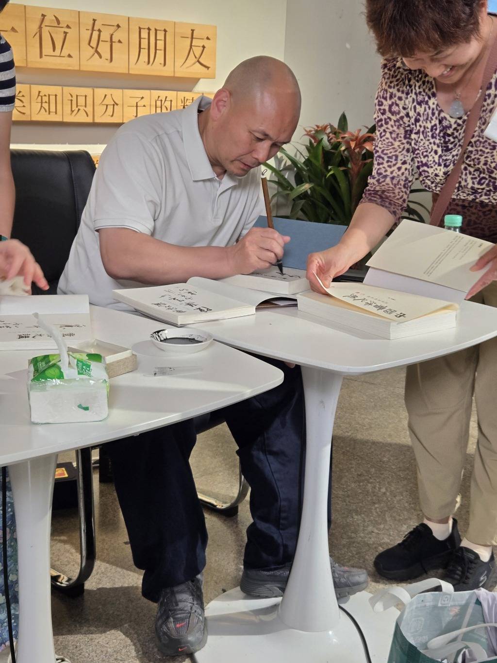 方建勳：書法佈局之美有“章”可循