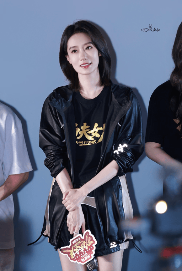 原創功夫女足熱映中，張小斐御姐氣場，高階、高智的女性美撲面而來