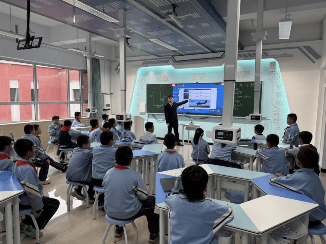 教育高質量發展看山西丨呂梁市第一小學獲評“全國航空特色學校”