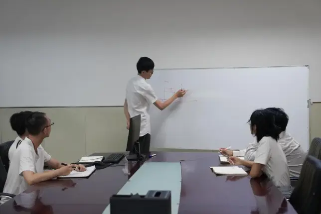 讓黨旗始終飄揚在科技攻關最前沿