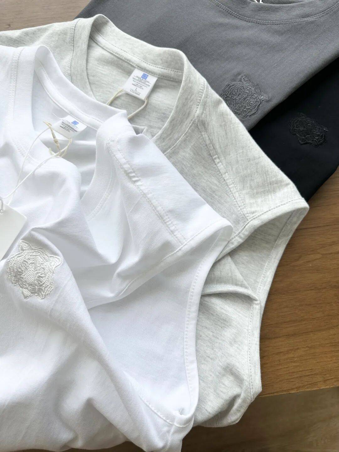 賣一次爆一次！口碑團男士虎頭刺繡背心太頂了！