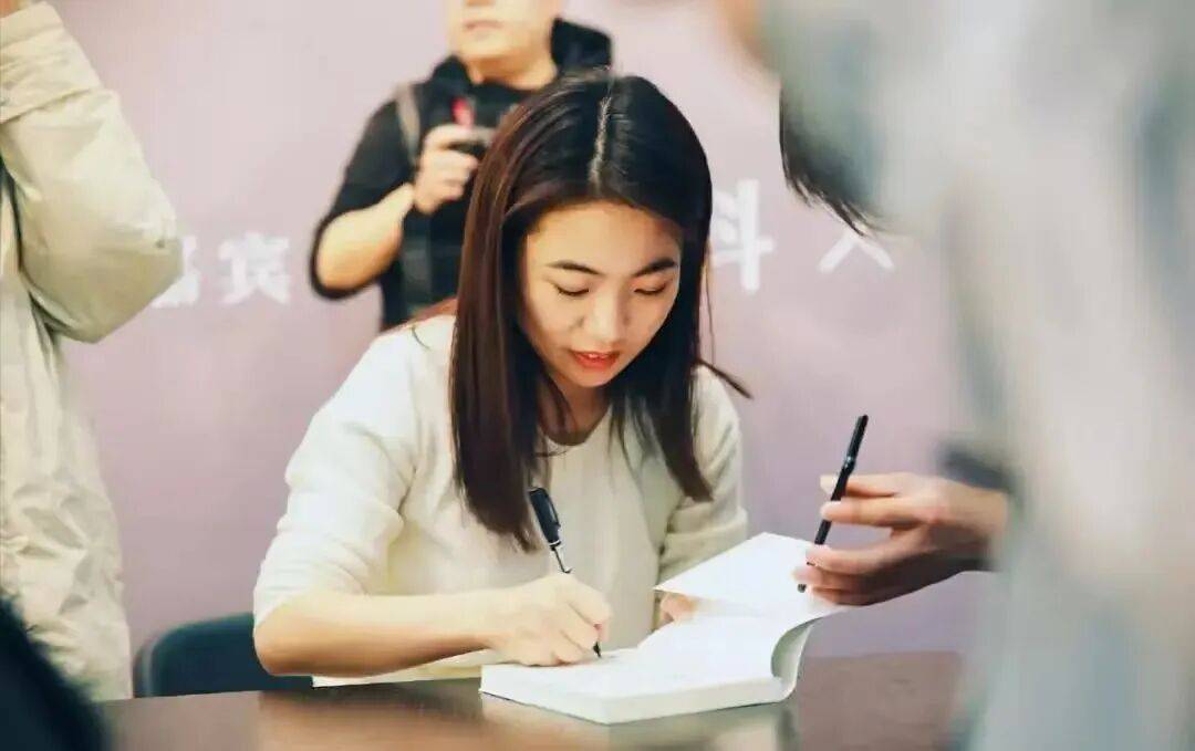 初代“天才少女”栽在論文鑑抄上，沒想到還是被網友錘的