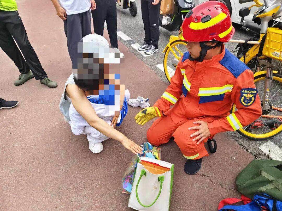 孩童腳踝卡共享單車輪轂，信達中心小型站消防員快速破拆暖心救援