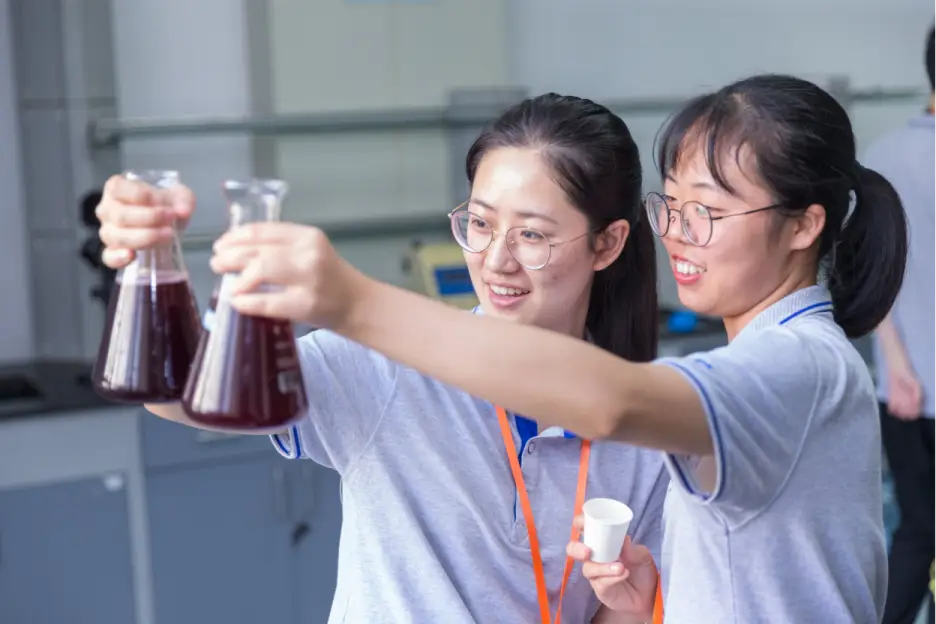 看這家企業如何把產業前沿變成大學生的“第二課堂”