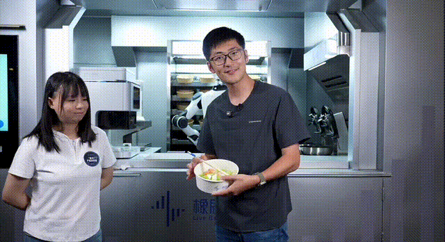 影視颶風Tim看呆！雞排哥2小時做出八大菜系，AI首次長出「大廚大腦」