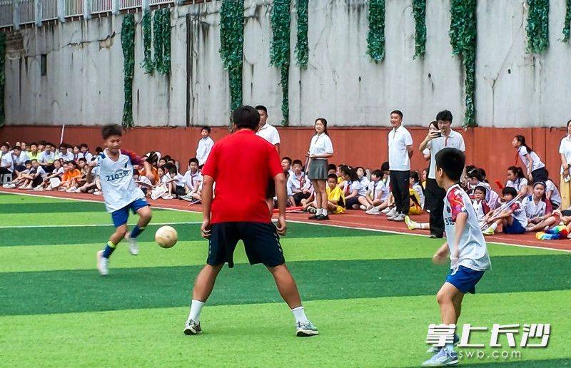原創湘超學長來了！長塘裡小學“開學第一課”超燃